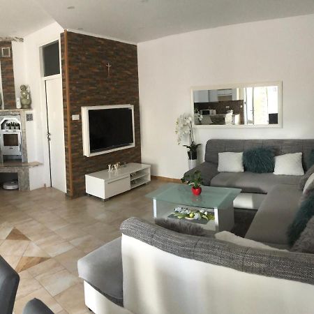 Apartments Ljube Макарська Екстер'єр фото
